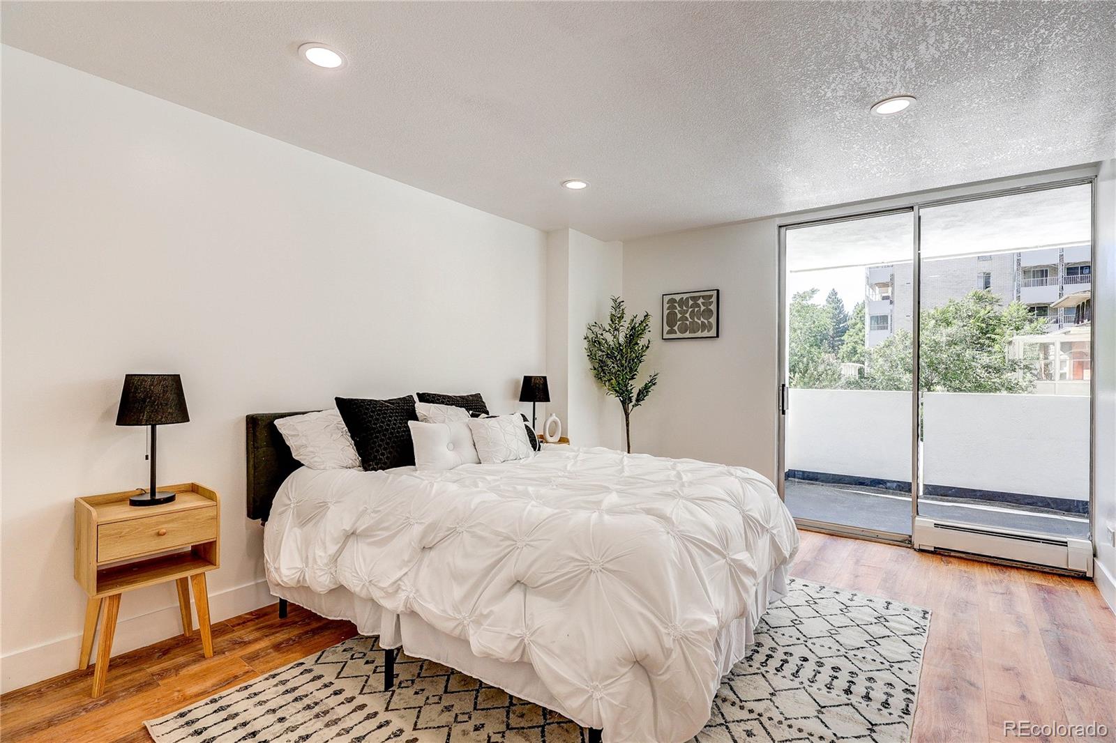 MLS Image #5 for 1250 n humboldt street,denver, Colorado