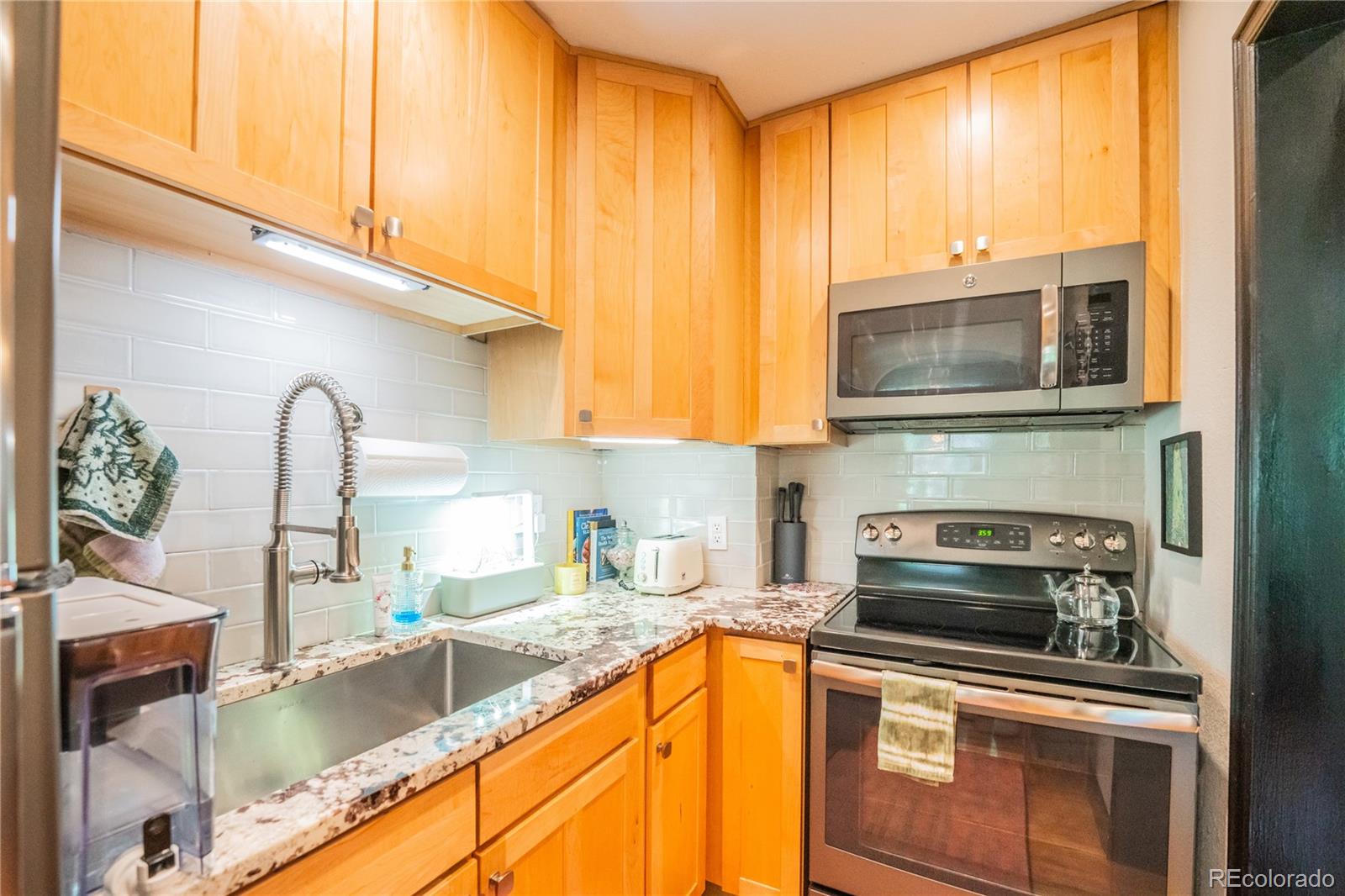 MLS Image #12 for 1365 n corona street,denver, Colorado