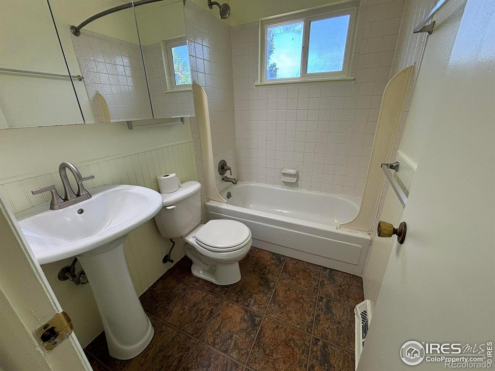 MLS Image #23 for 2425 w plum street,fort collins, Colorado