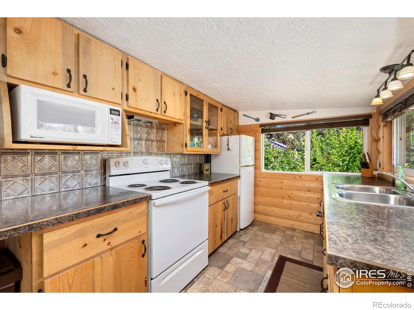 MLS Image #13 for 47  falls creek drive,bellvue, Colorado
