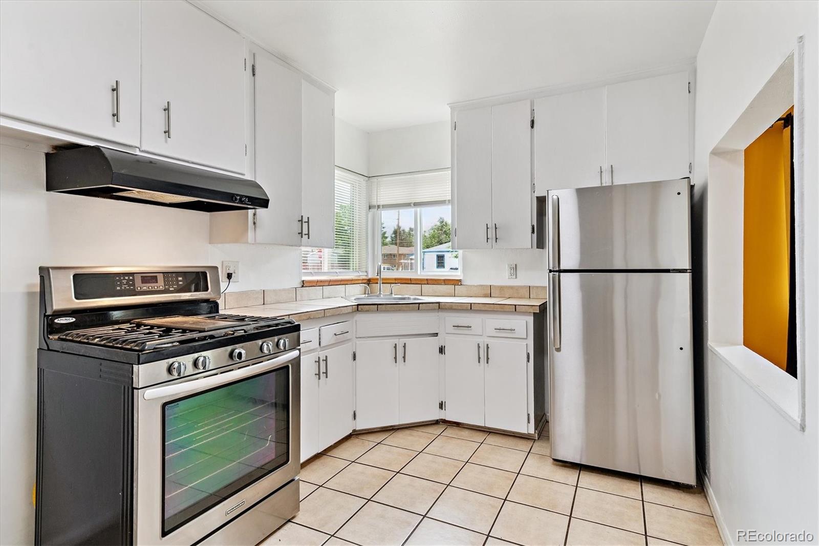 MLS Image #11 for 1708  akron street,aurora, Colorado