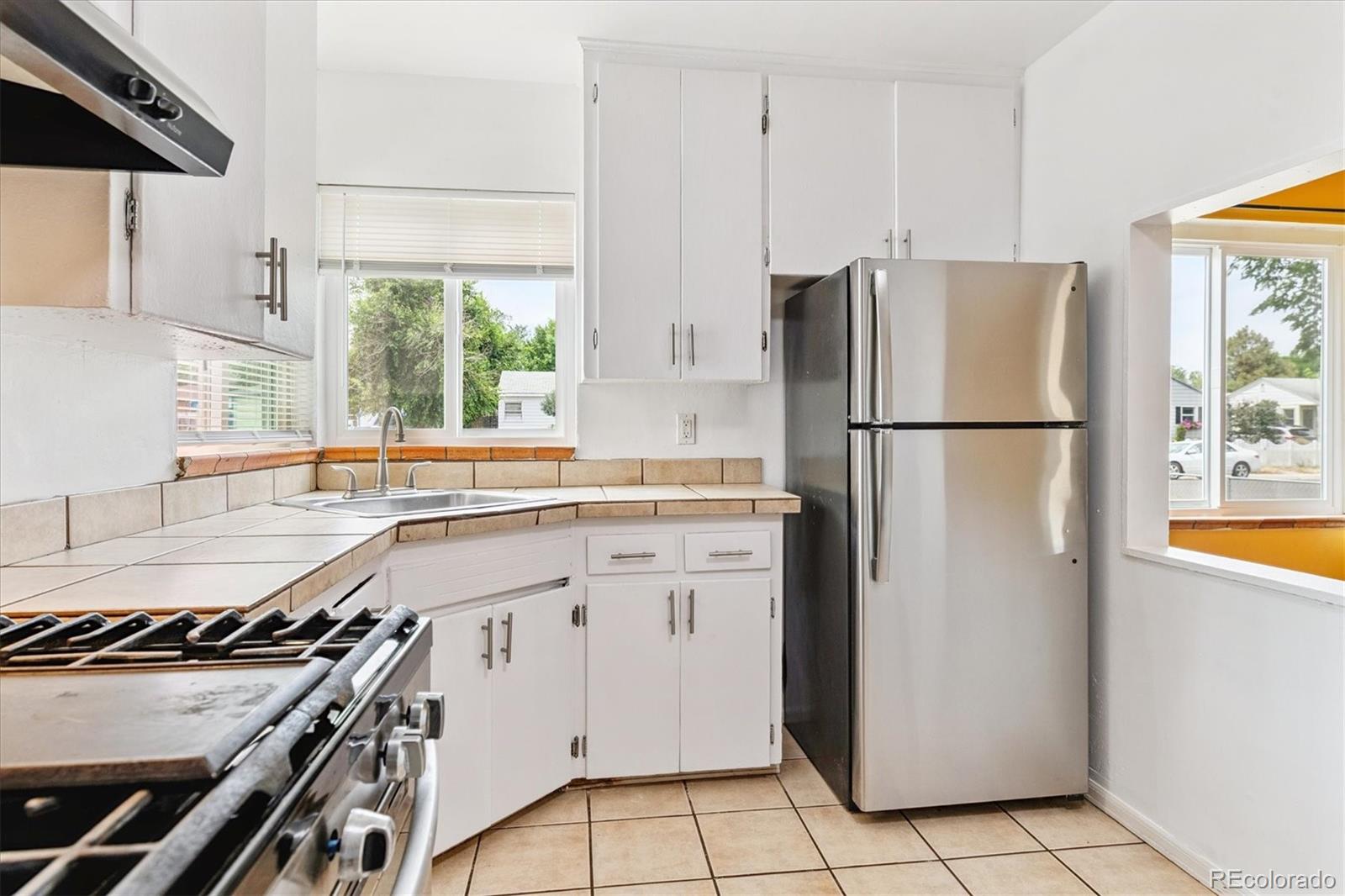 MLS Image #13 for 1708  akron street,aurora, Colorado