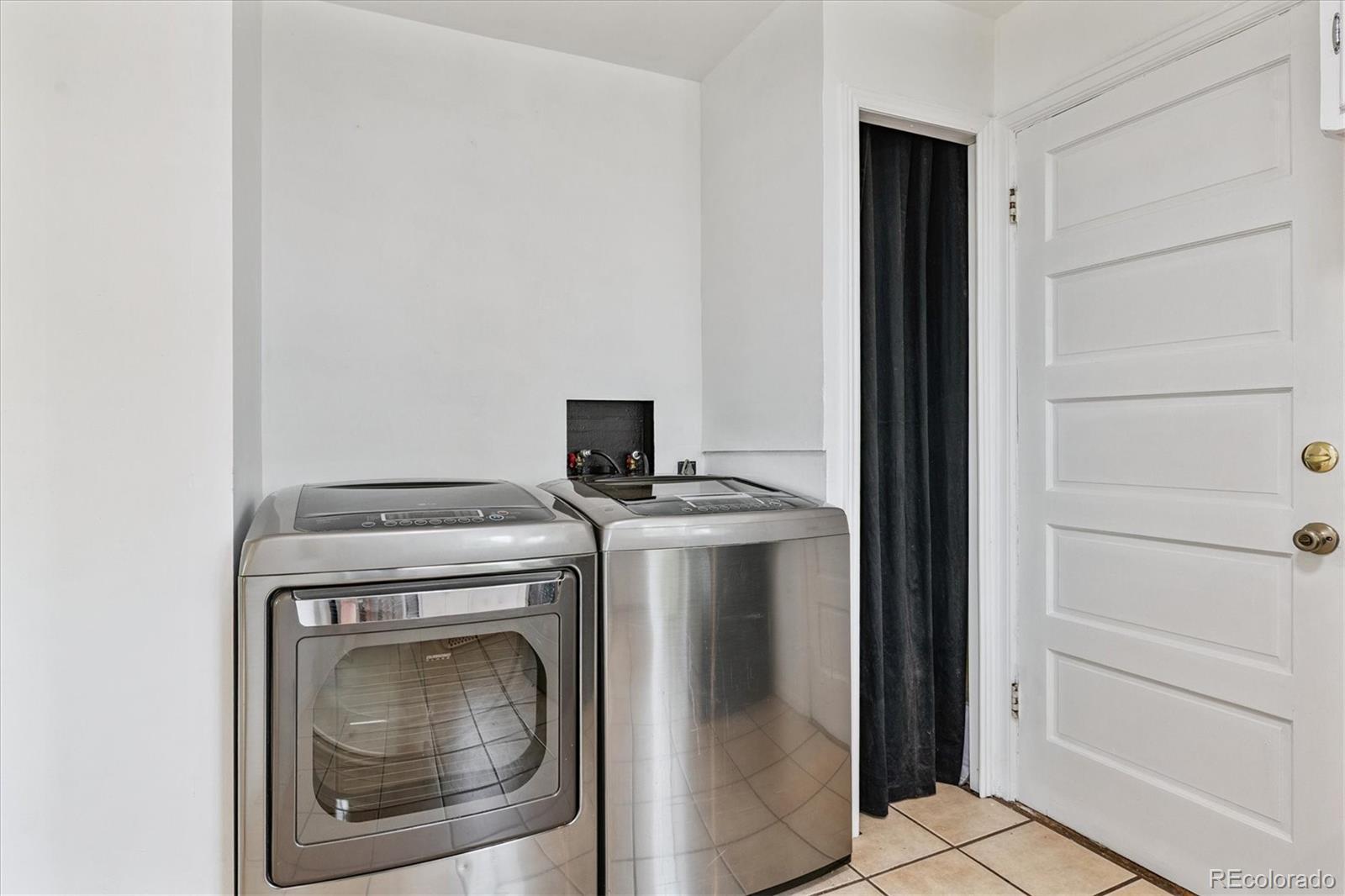 MLS Image #15 for 1708  akron street,aurora, Colorado