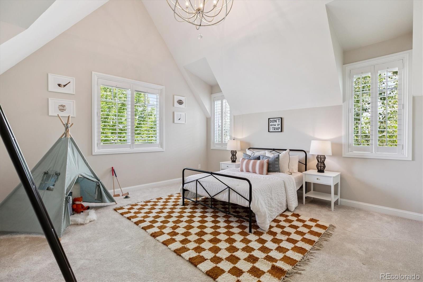 MLS Image #33 for 115 s glencoe ,denver, Colorado