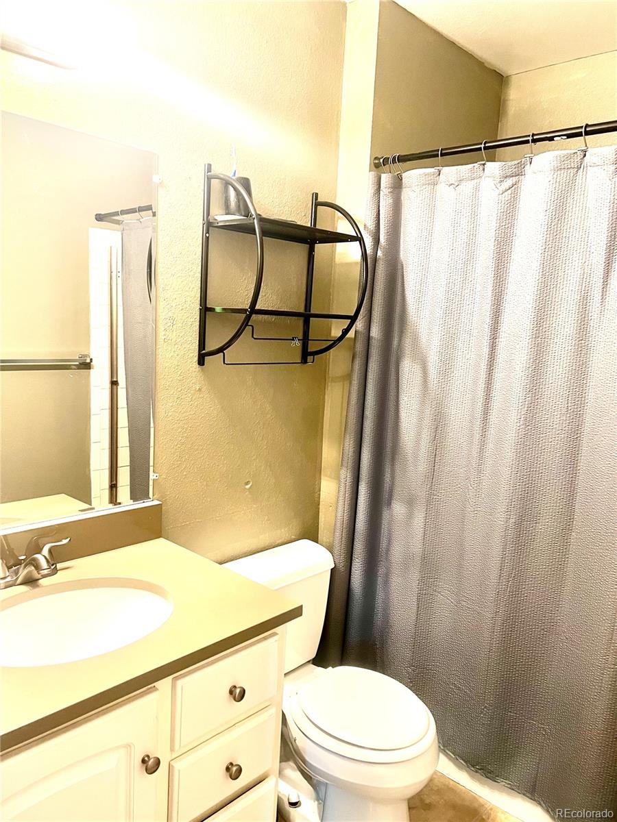 MLS Image #12 for 19156 e arizona place,aurora, Colorado
