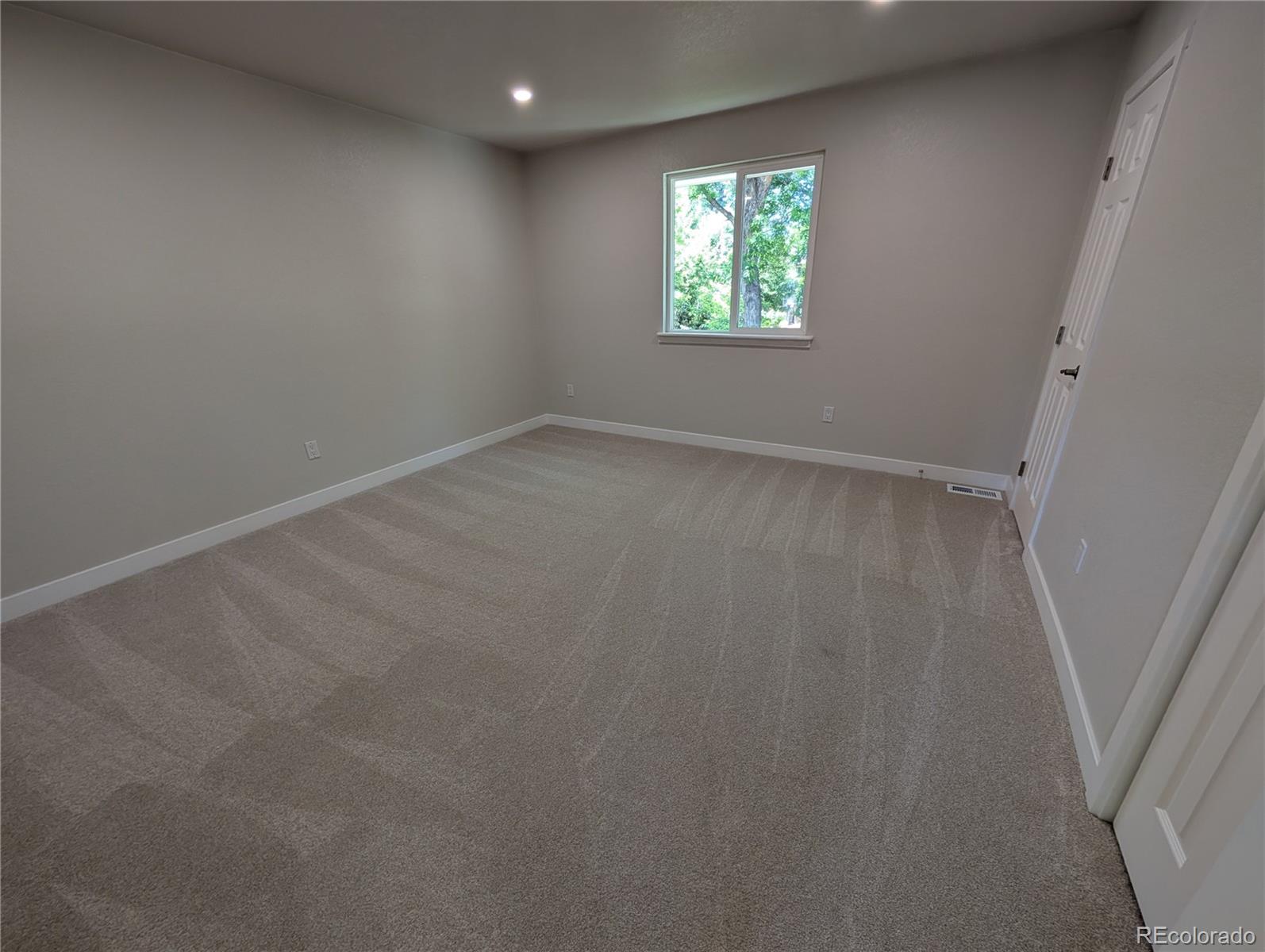 MLS Image #33 for 8129 s yukon street,littleton, Colorado