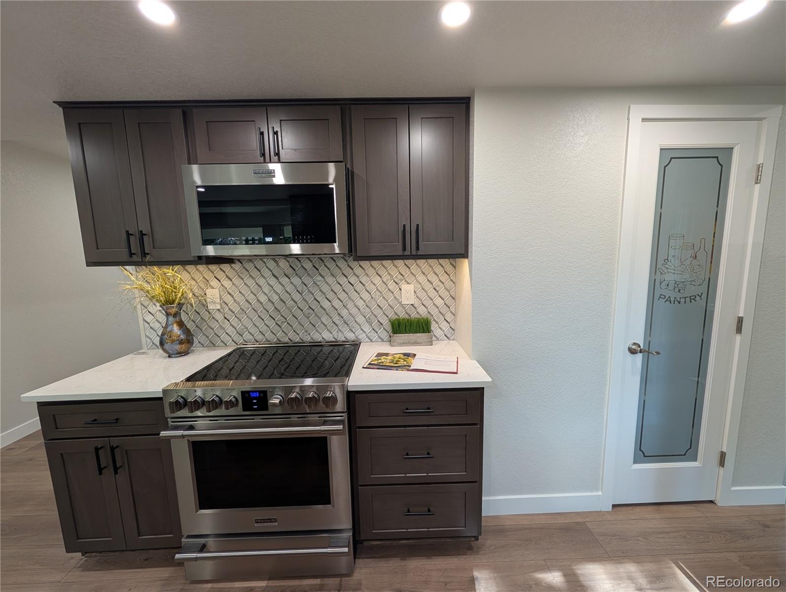 MLS Image #5 for 8129 s yukon street,littleton, Colorado