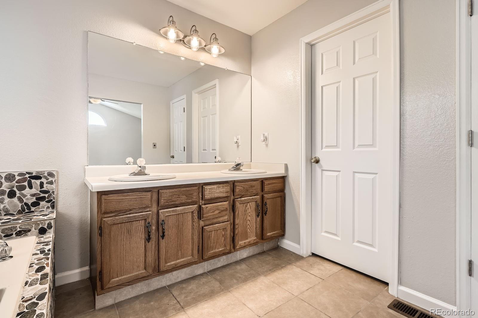 MLS Image #21 for 3718 s truckee way,aurora, Colorado