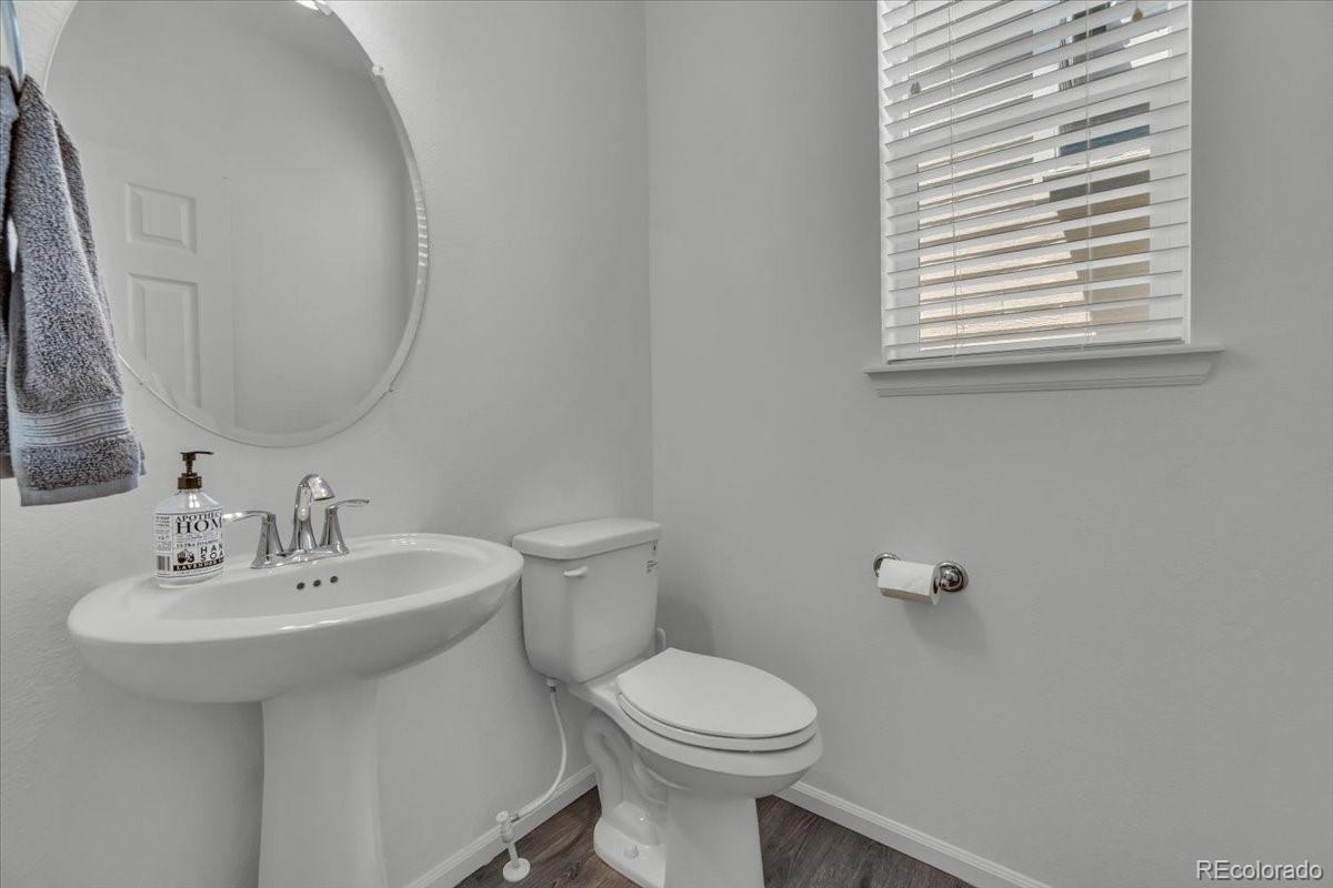MLS Image #16 for 6591 n ceylon street,denver, Colorado