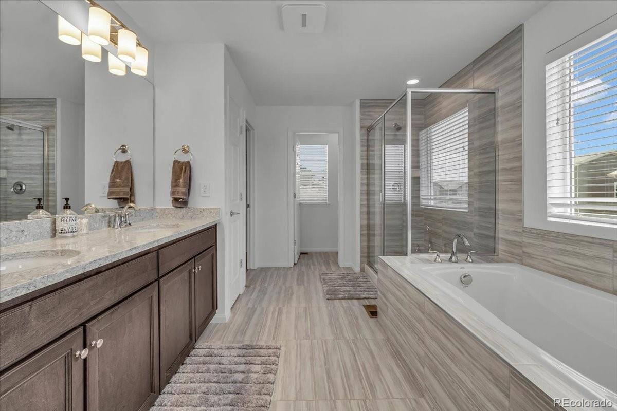 MLS Image #22 for 6591 n ceylon street,denver, Colorado
