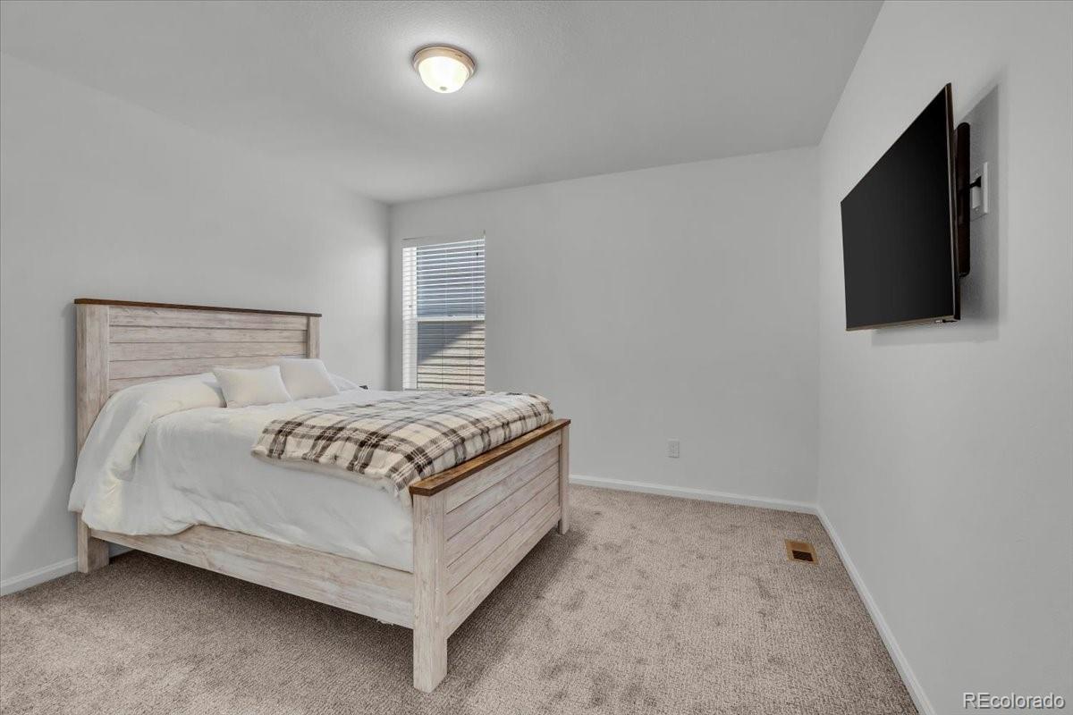 MLS Image #27 for 6591 n ceylon street,denver, Colorado