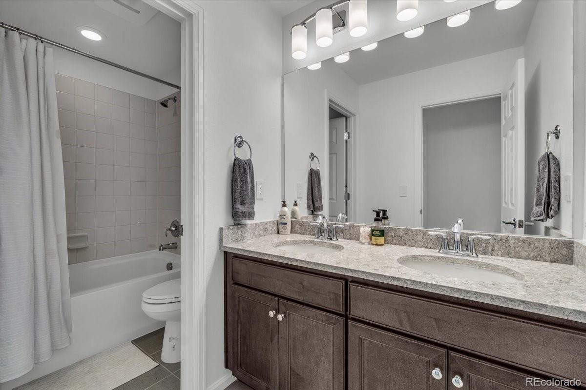 MLS Image #32 for 6591 n ceylon street,denver, Colorado