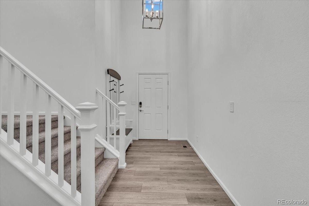 MLS Image #5 for 6591 n ceylon street,denver, Colorado