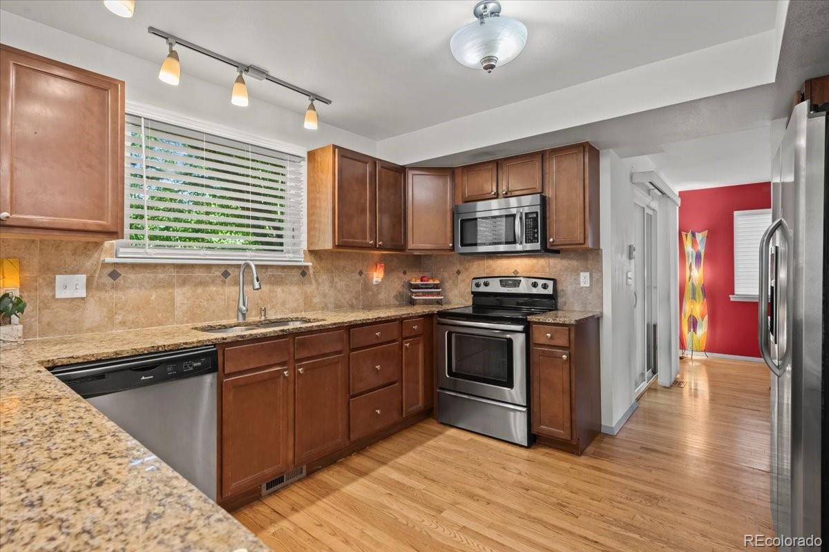 MLS Image #12 for 8060  meadowdale square,niwot, Colorado