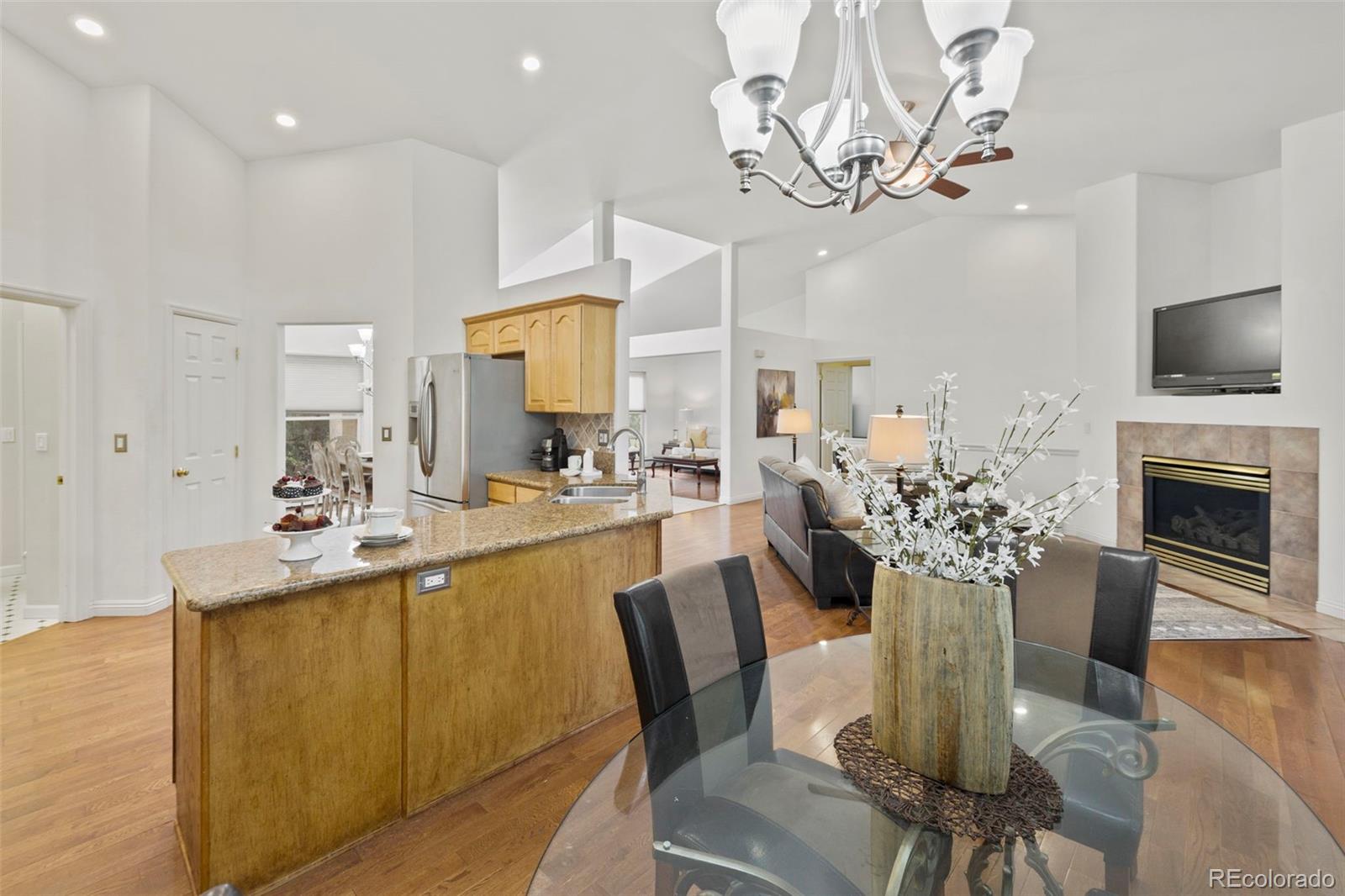 MLS Image #9 for 10  desert inn way,colorado springs, Colorado