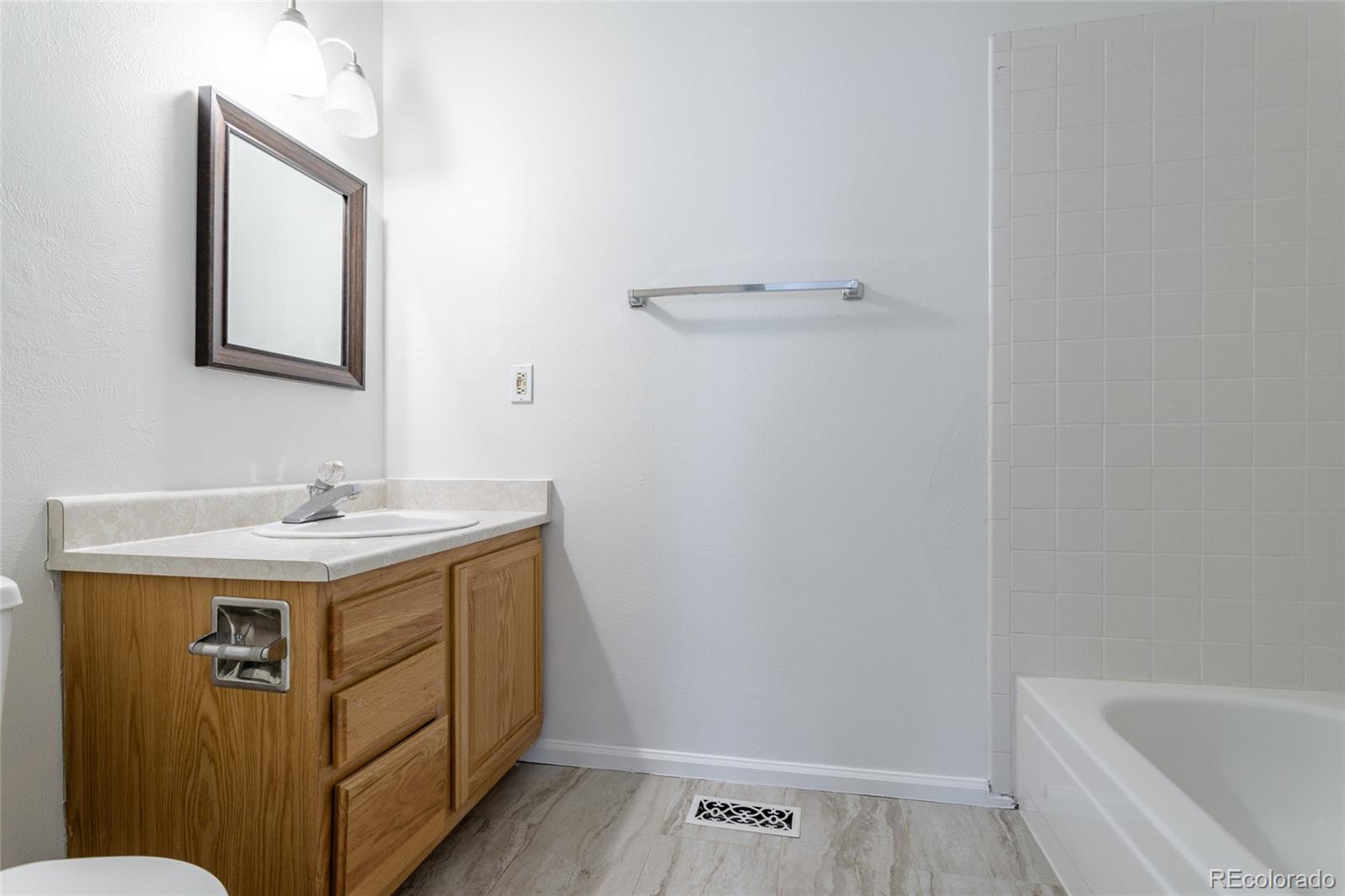MLS Image #14 for 8463  everett way,arvada, Colorado