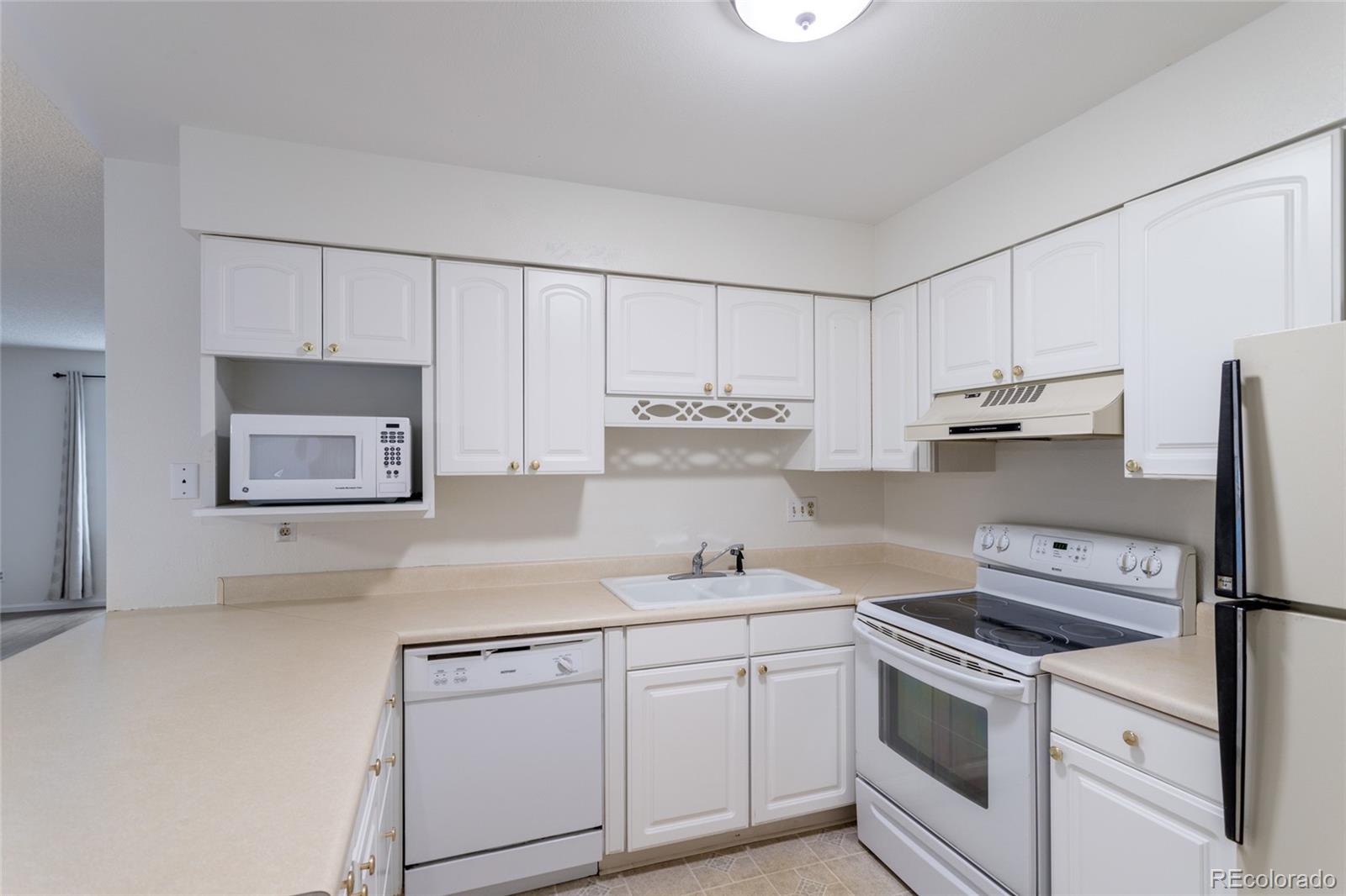 MLS Image #8 for 8463  everett way,arvada, Colorado