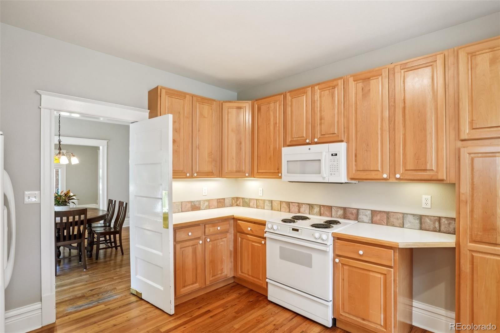 MLS Image #11 for 2360 s milwaukee street,denver, Colorado
