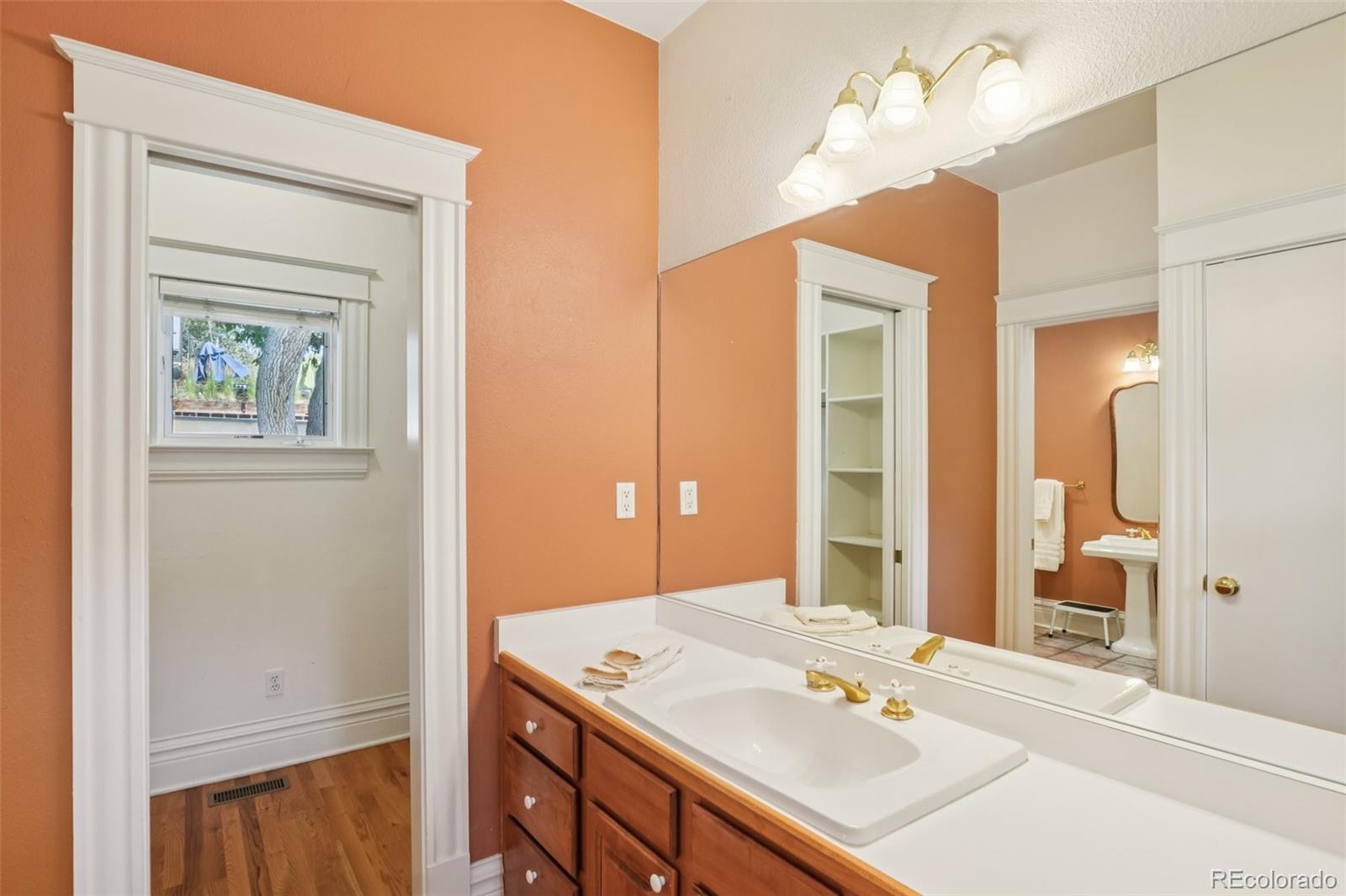 MLS Image #15 for 2360 s milwaukee street,denver, Colorado
