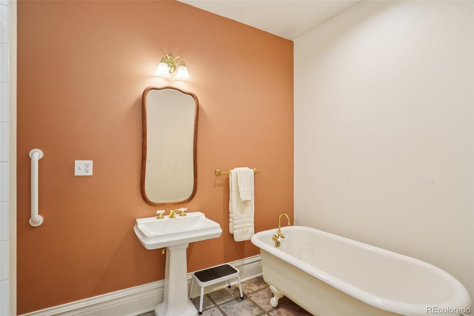 MLS Image #16 for 2360 s milwaukee street,denver, Colorado