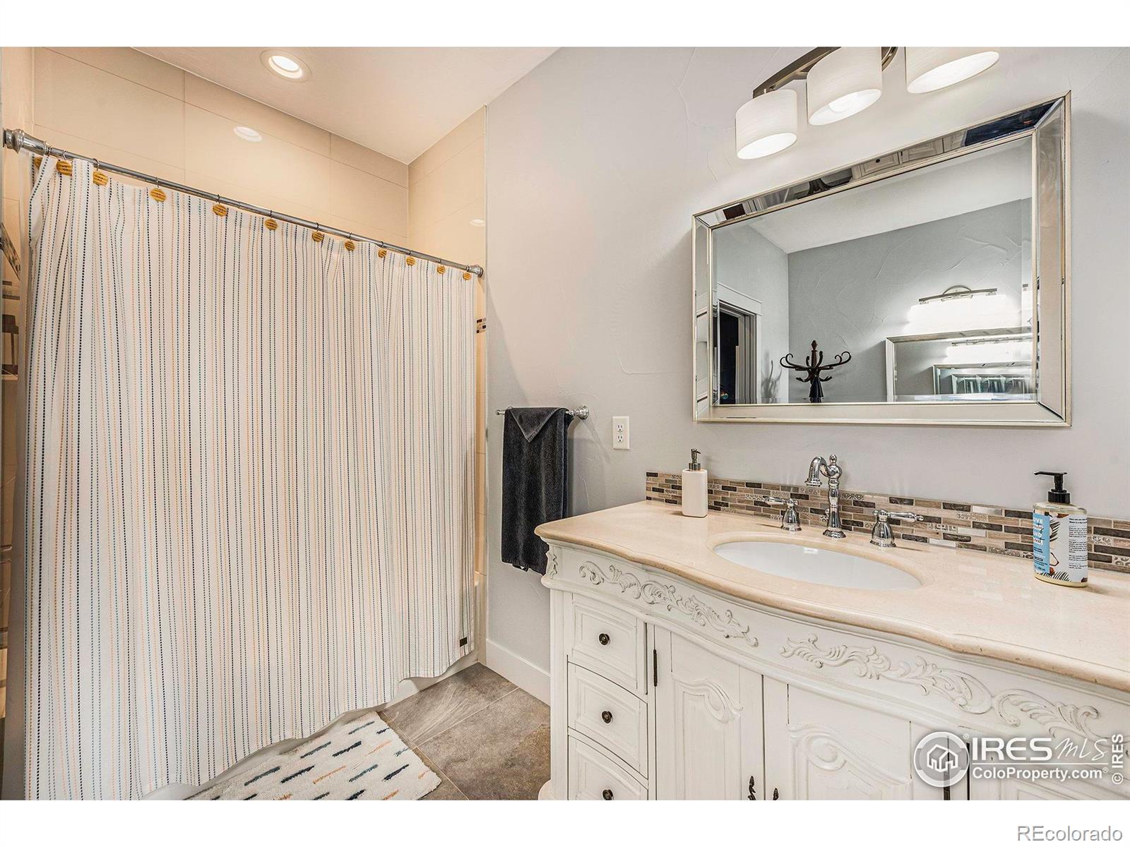 MLS Image #16 for 518  58th avenue,greeley, Colorado