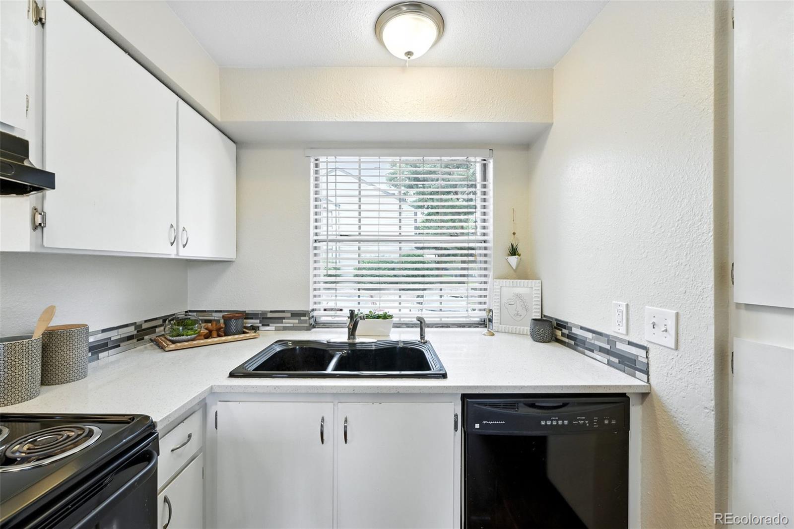 MLS Image #20 for 1978  newland court,lakewood, Colorado