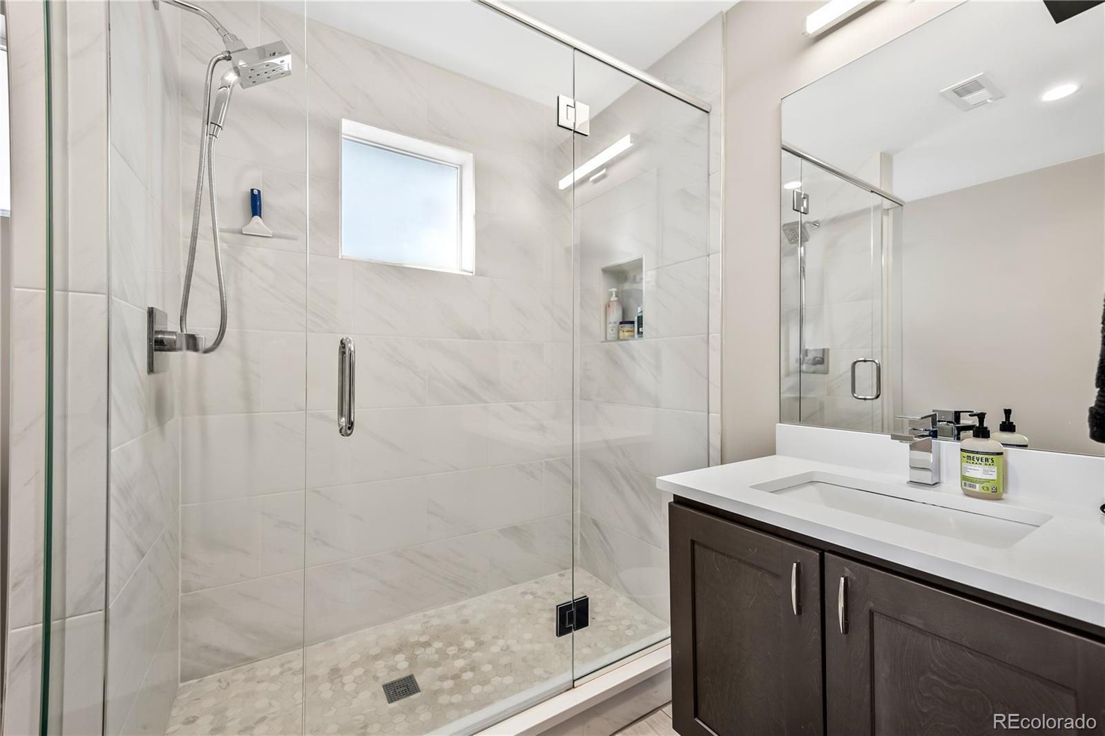 MLS Image #13 for 1302 n stuart street,denver, Colorado