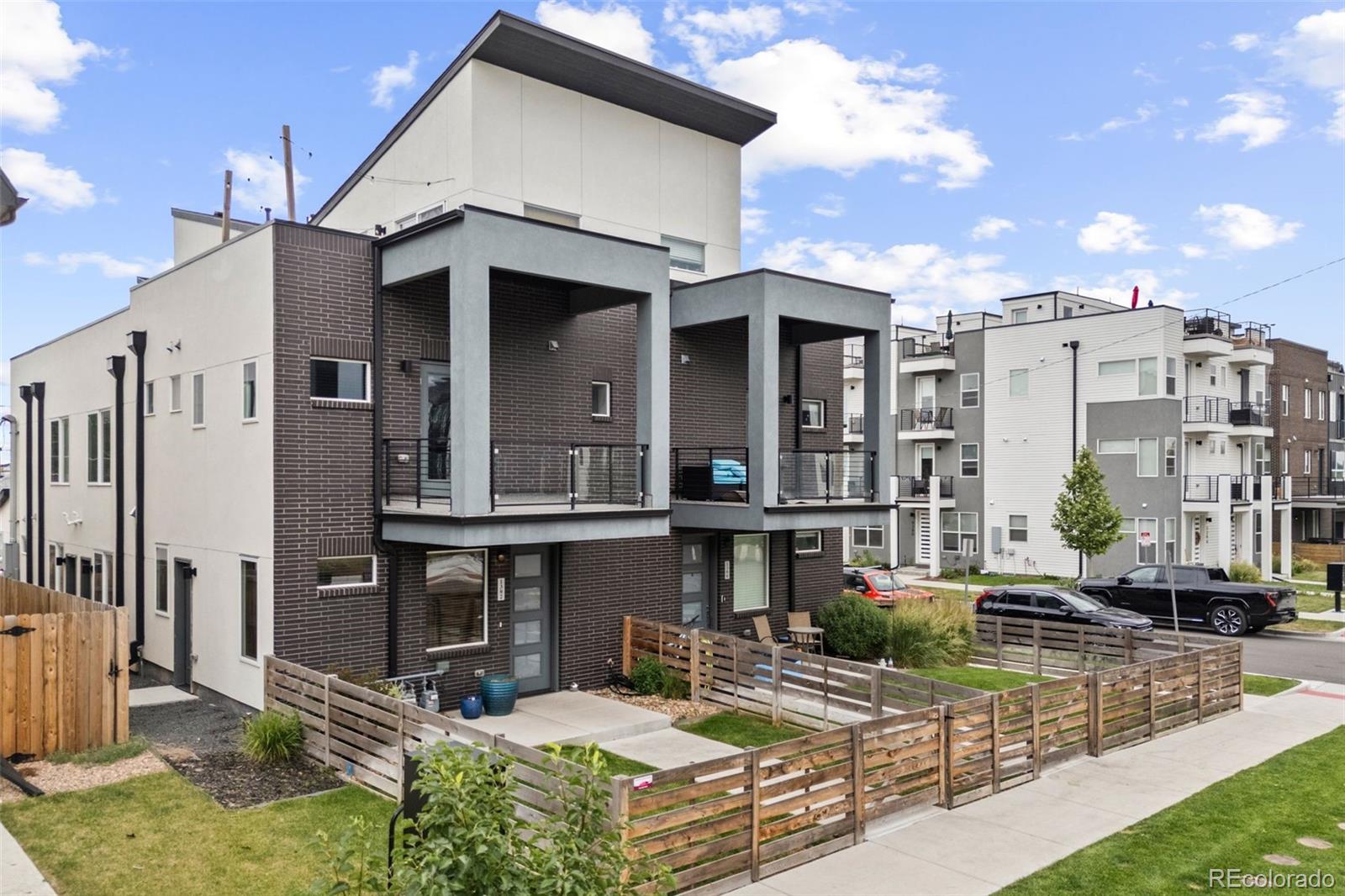 MLS Image #2 for 1302 n stuart street,denver, Colorado