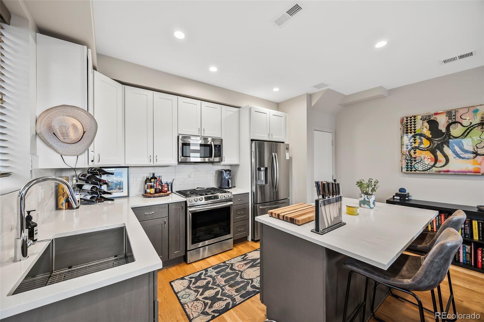 MLS Image #5 for 1302 n stuart street,denver, Colorado