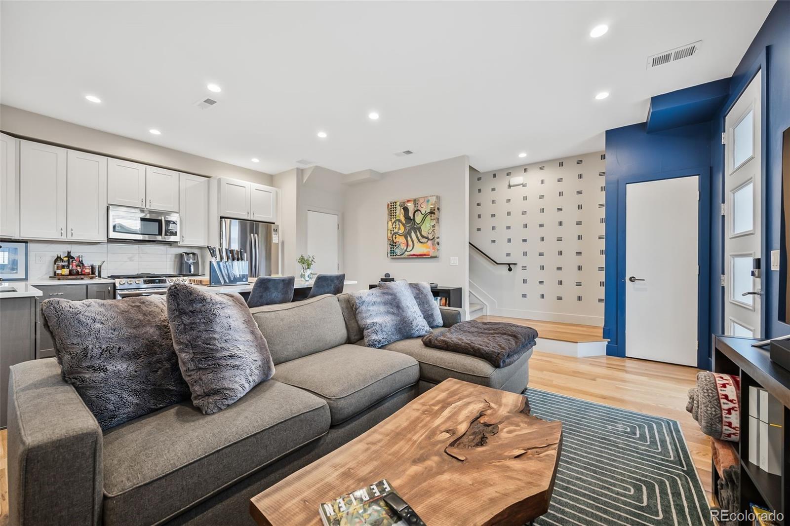 MLS Image #7 for 1302 n stuart street,denver, Colorado