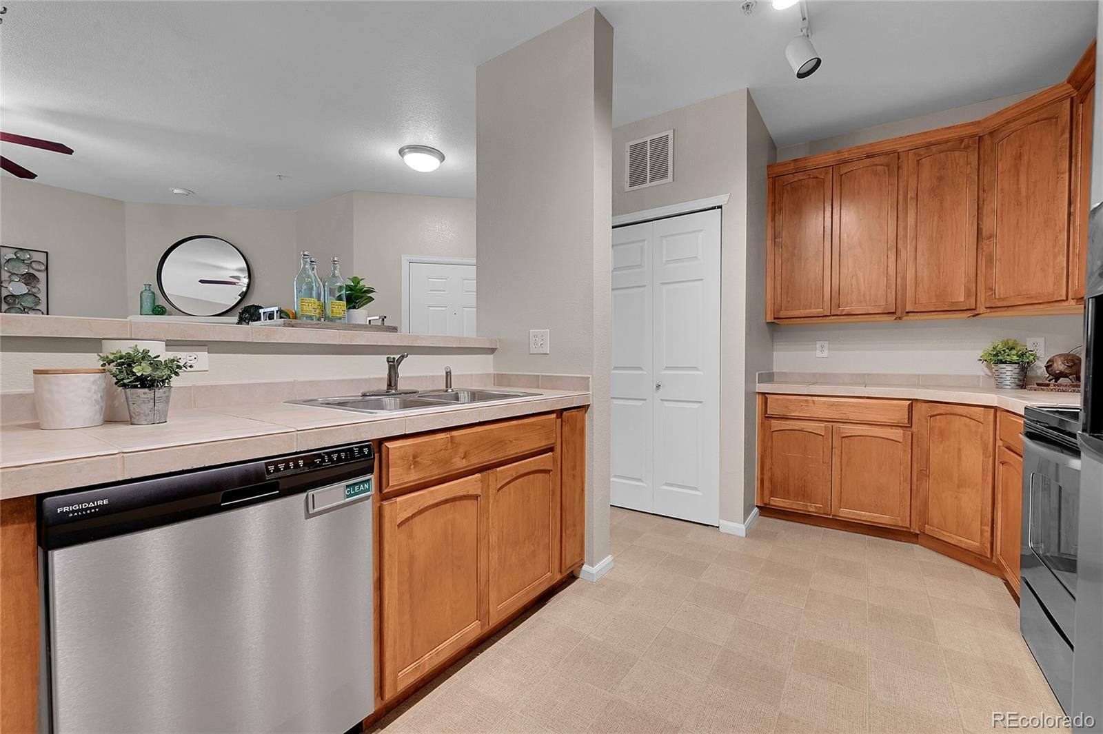 MLS Image #11 for 3852 s dallas street 8-102,aurora, Colorado