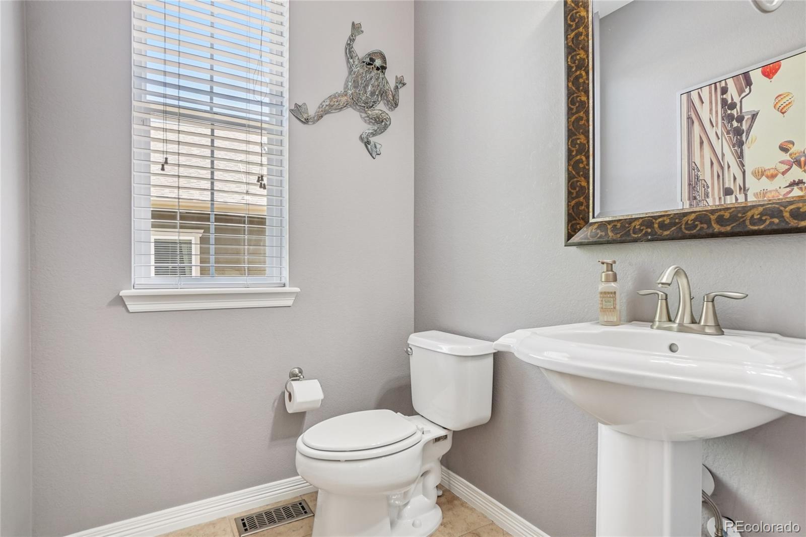 MLS Image #16 for 8677 s buchanan way,aurora, Colorado