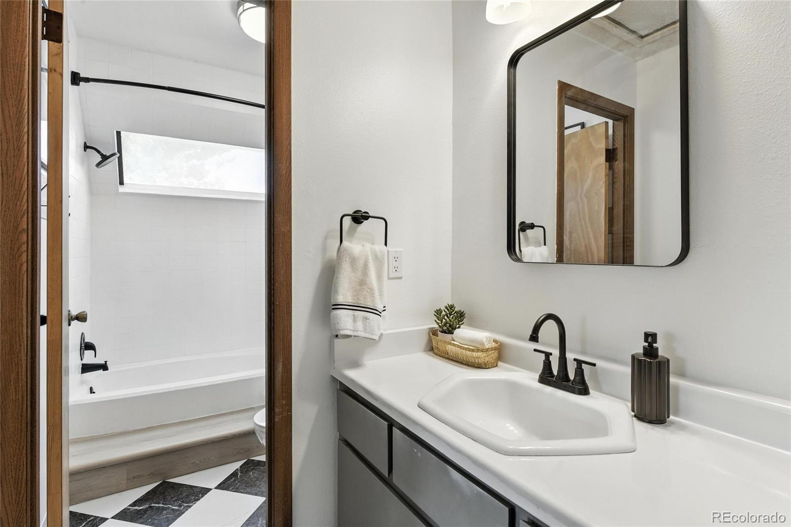 MLS Image #16 for 6795 e arizona avenue,denver, Colorado
