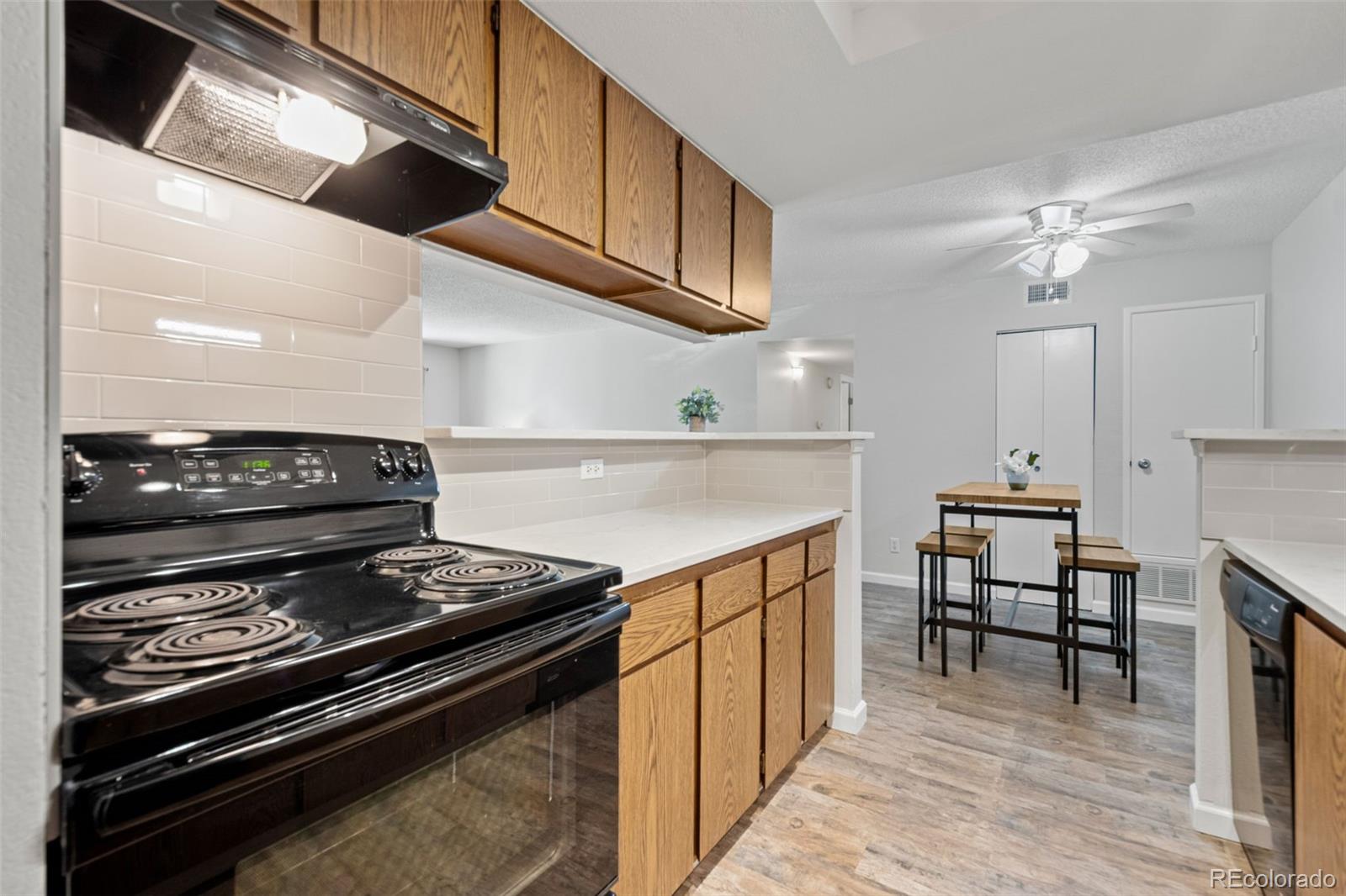 MLS Image #7 for 943 s zeno way 102,aurora, Colorado
