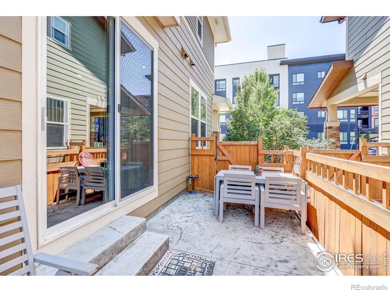 MLS Image #13 for 8321 e 33rd avenue,denver, Colorado