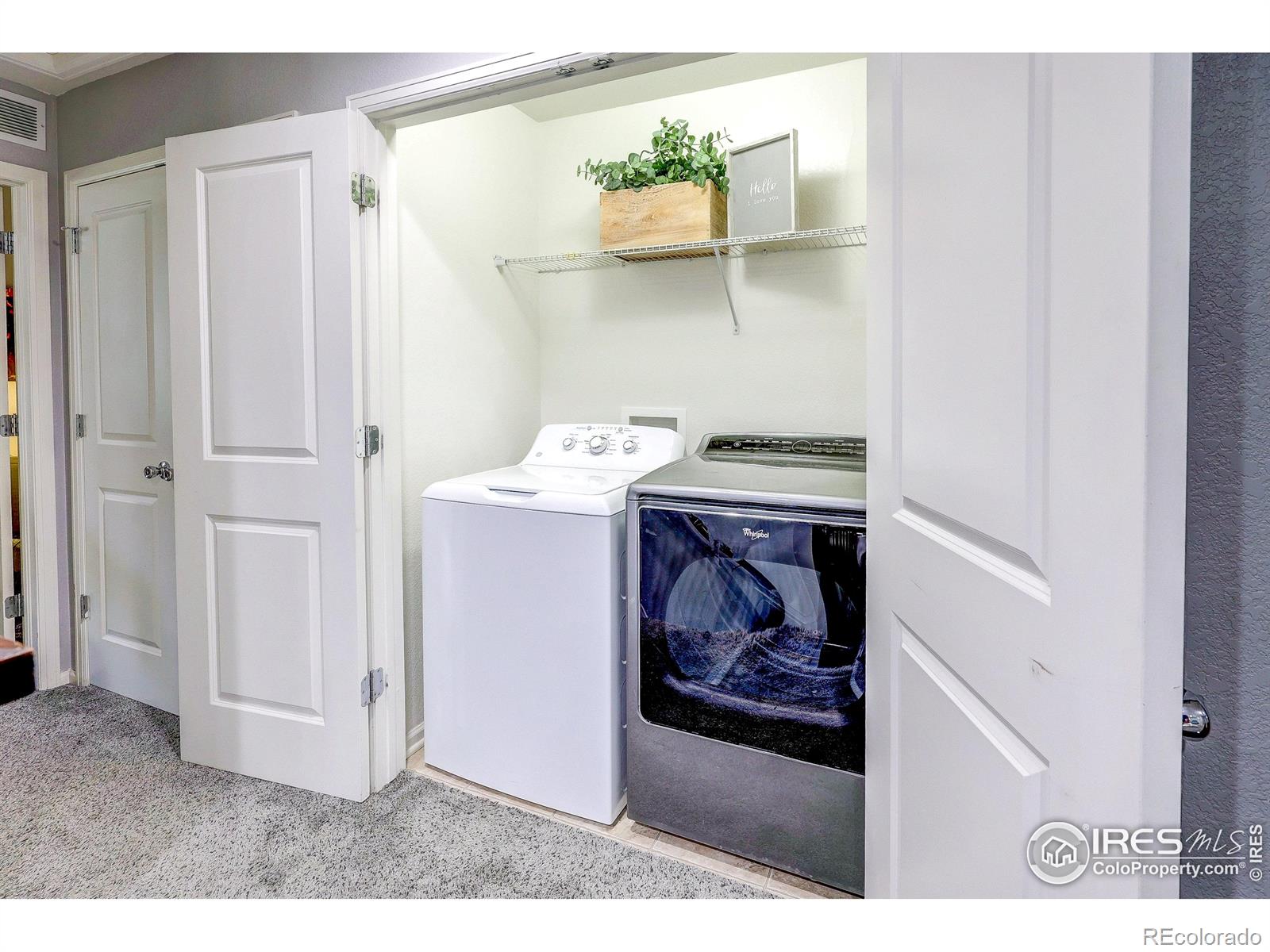 MLS Image #19 for 8321 e 33rd avenue,denver, Colorado