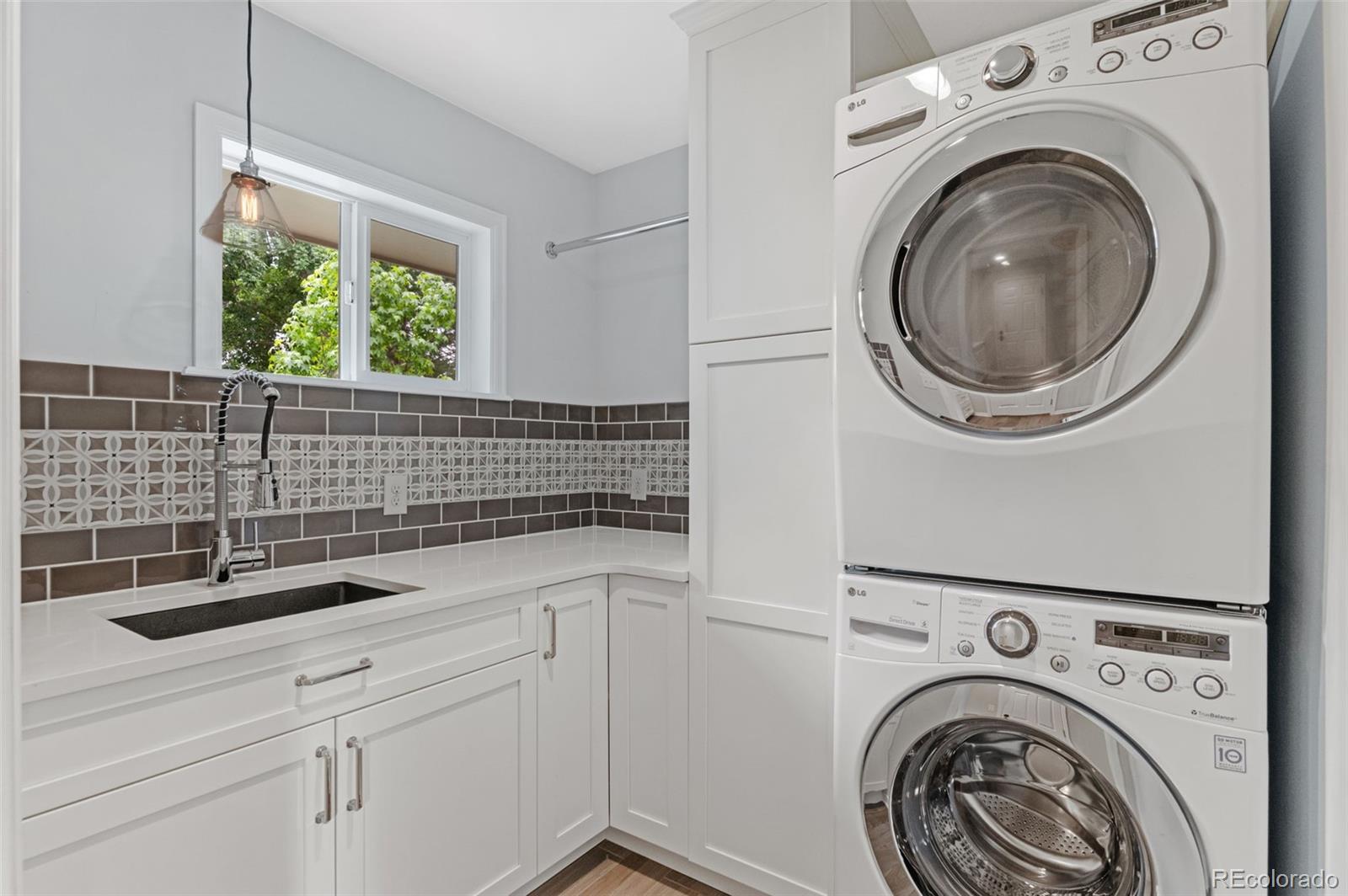 MLS Image #14 for 2717 s langley court,denver, Colorado