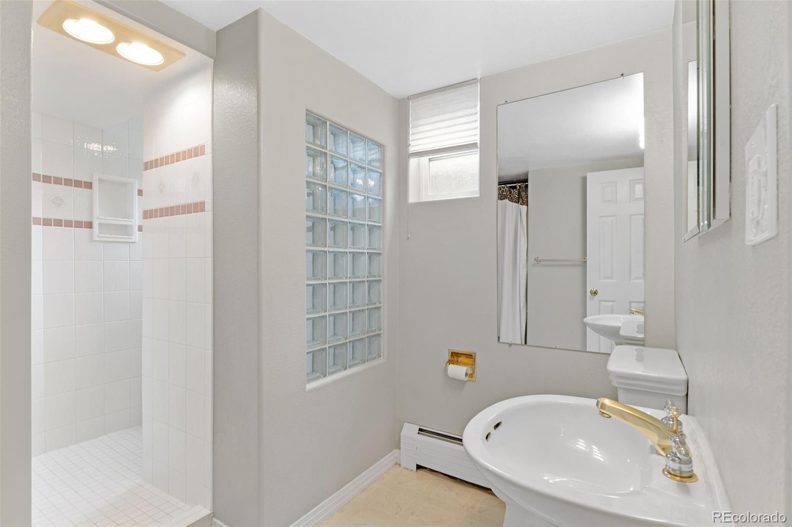 MLS Image #30 for 2717 s langley court,denver, Colorado