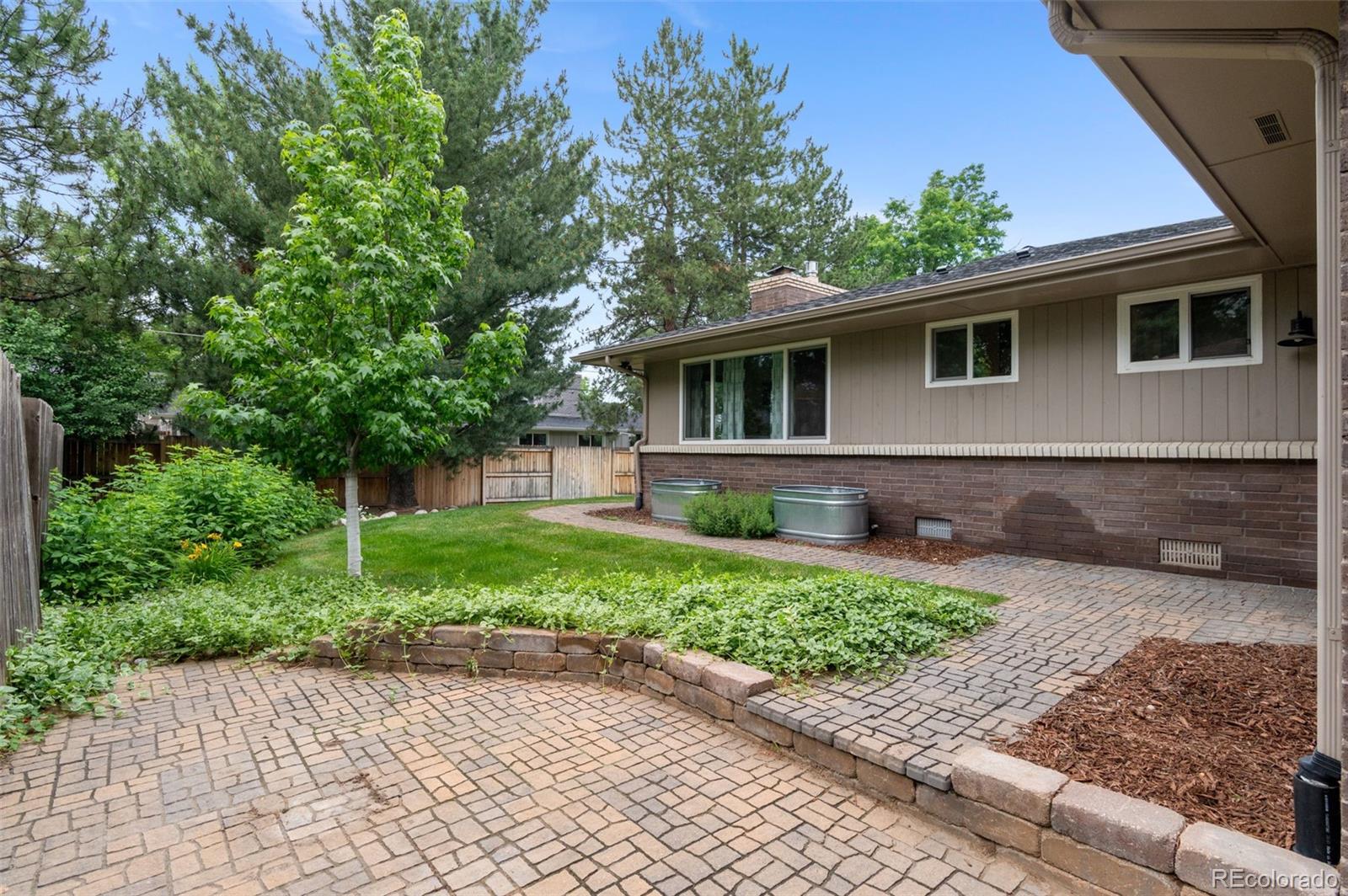 MLS Image #35 for 2717 s langley court,denver, Colorado