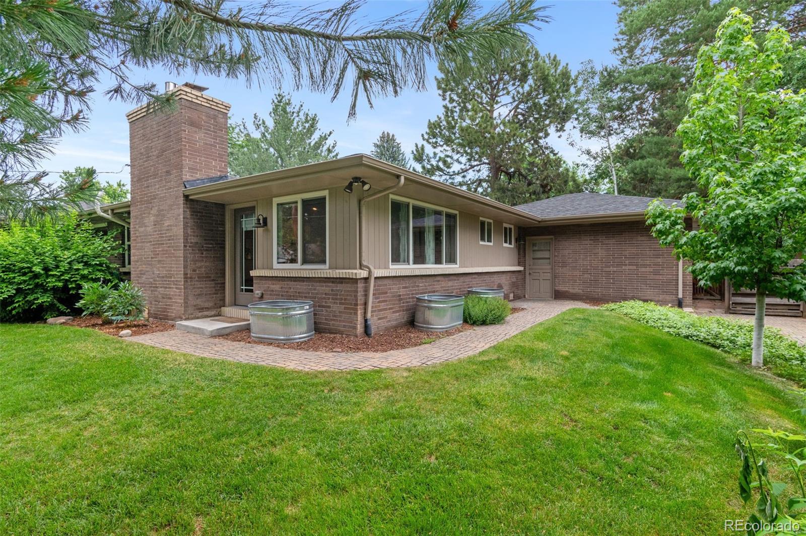 MLS Image #36 for 2717 s langley court,denver, Colorado