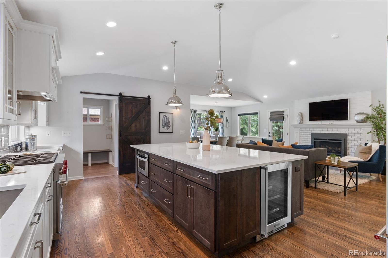 MLS Image #5 for 2717 s langley court,denver, Colorado