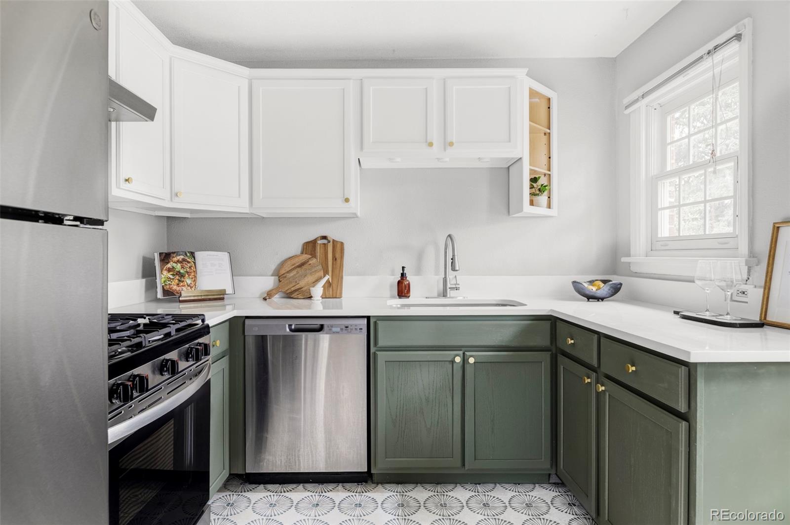 MLS Image #9 for 2970  leyden street,denver, Colorado