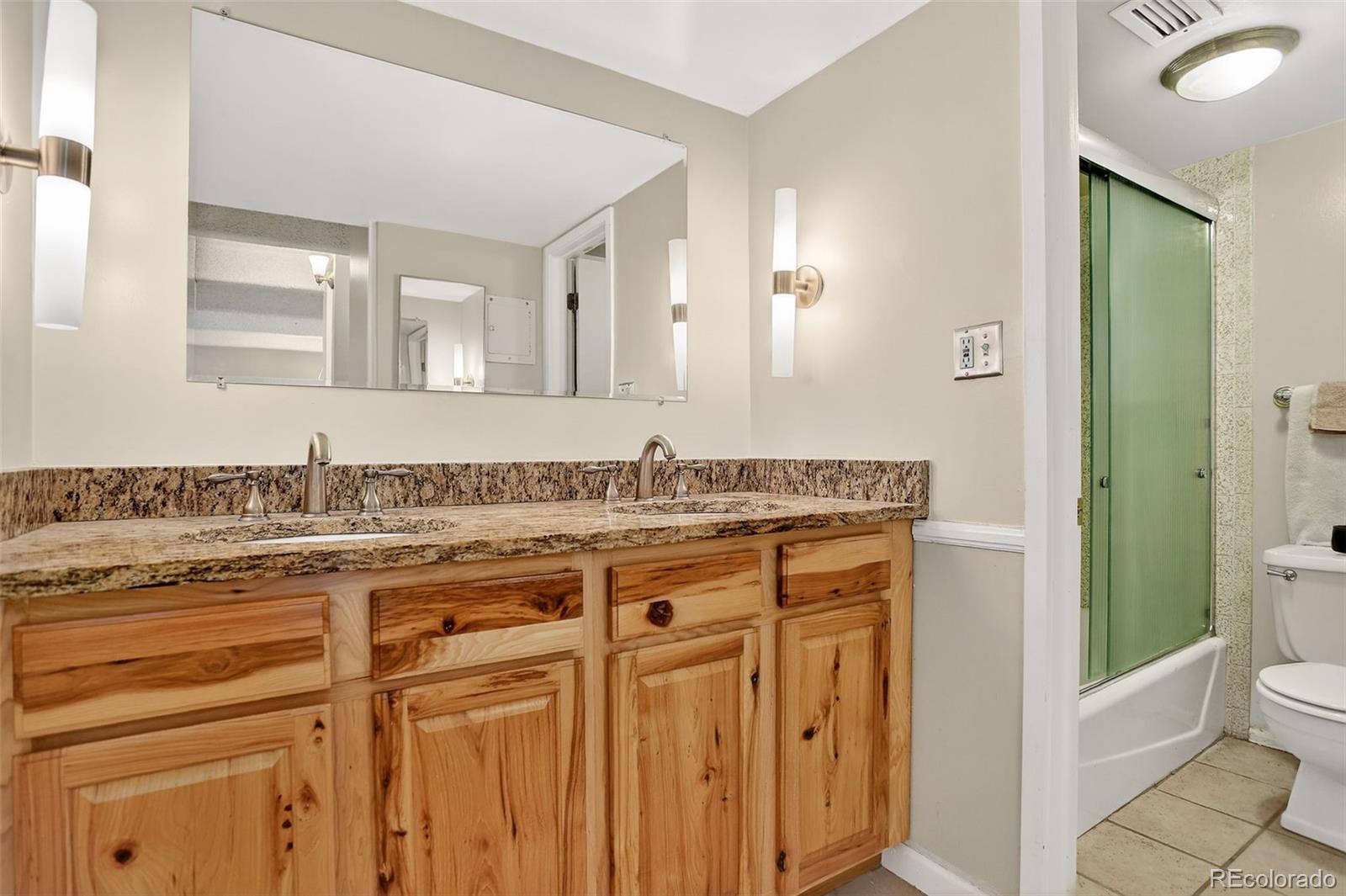 MLS Image #5 for 1365  columbine street,denver, Colorado
