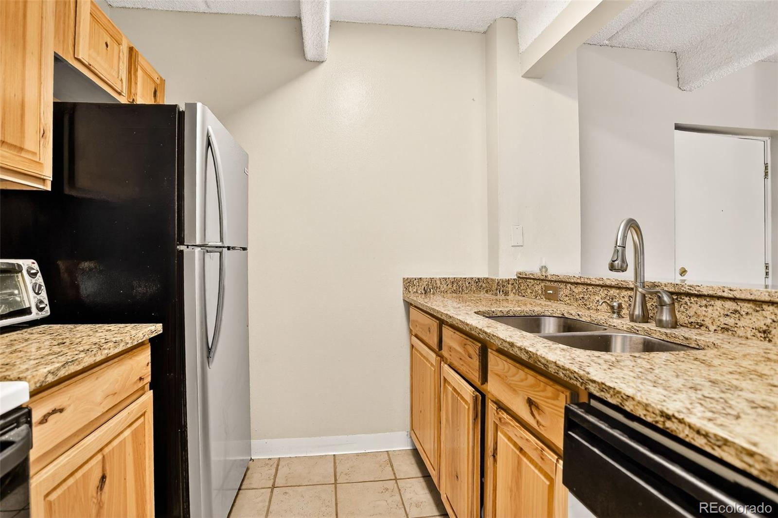 MLS Image #6 for 1365  columbine street,denver, Colorado