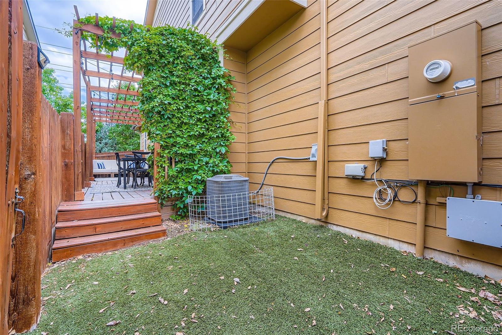 MLS Image #26 for 1519 s dayton street,denver, Colorado