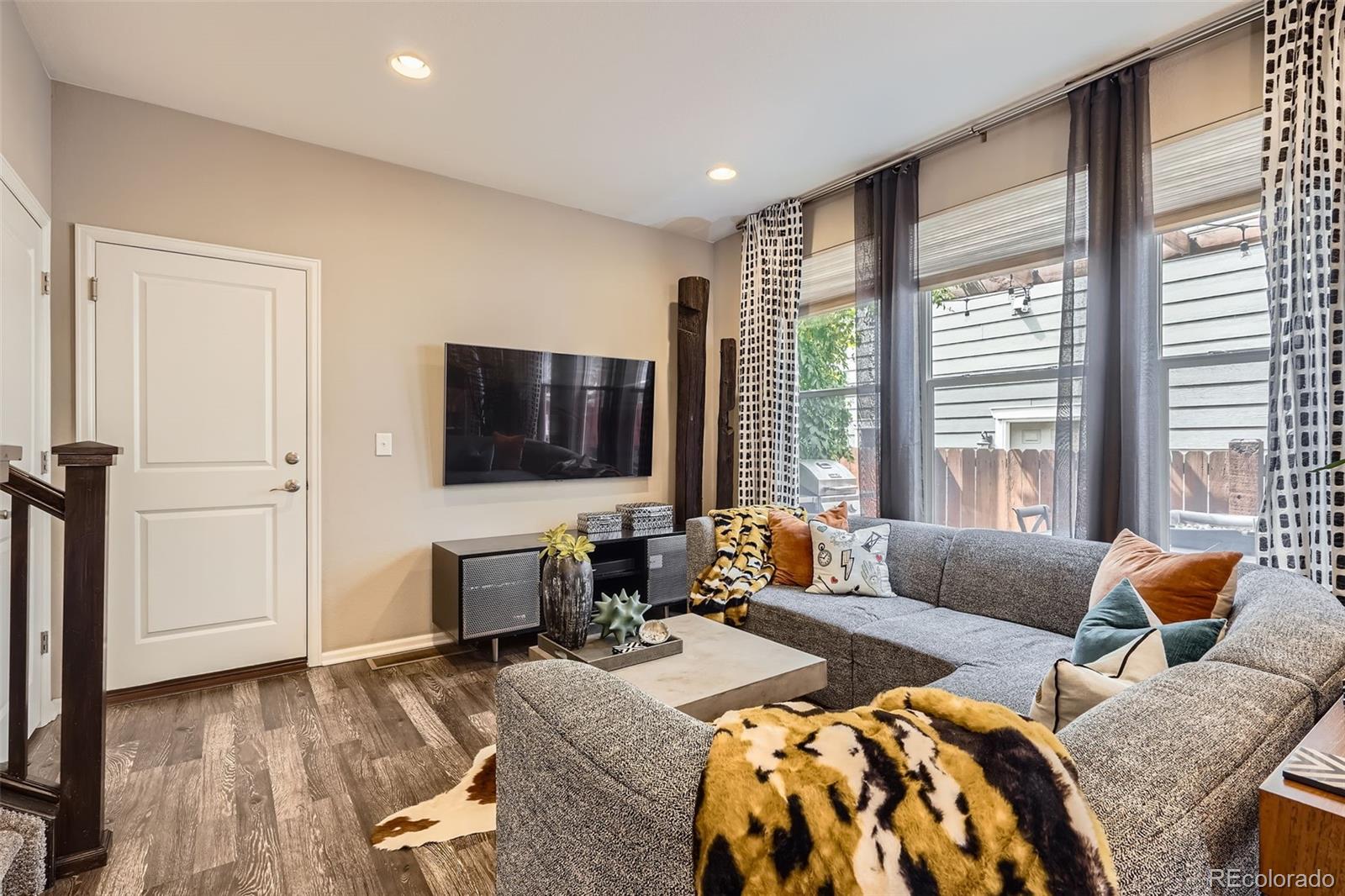 MLS Image #3 for 1519 s dayton street,denver, Colorado