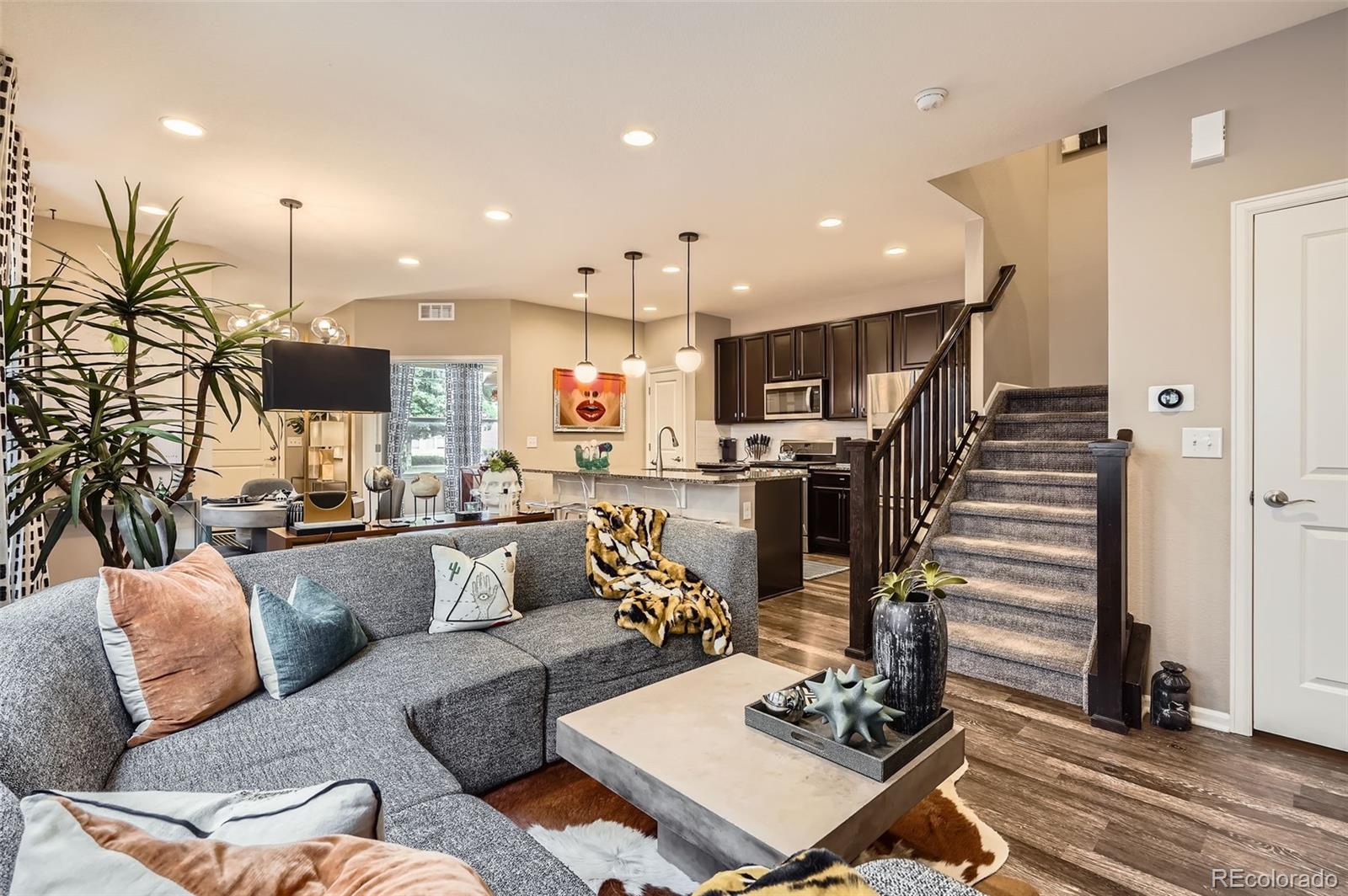 MLS Image #5 for 1519 s dayton street,denver, Colorado