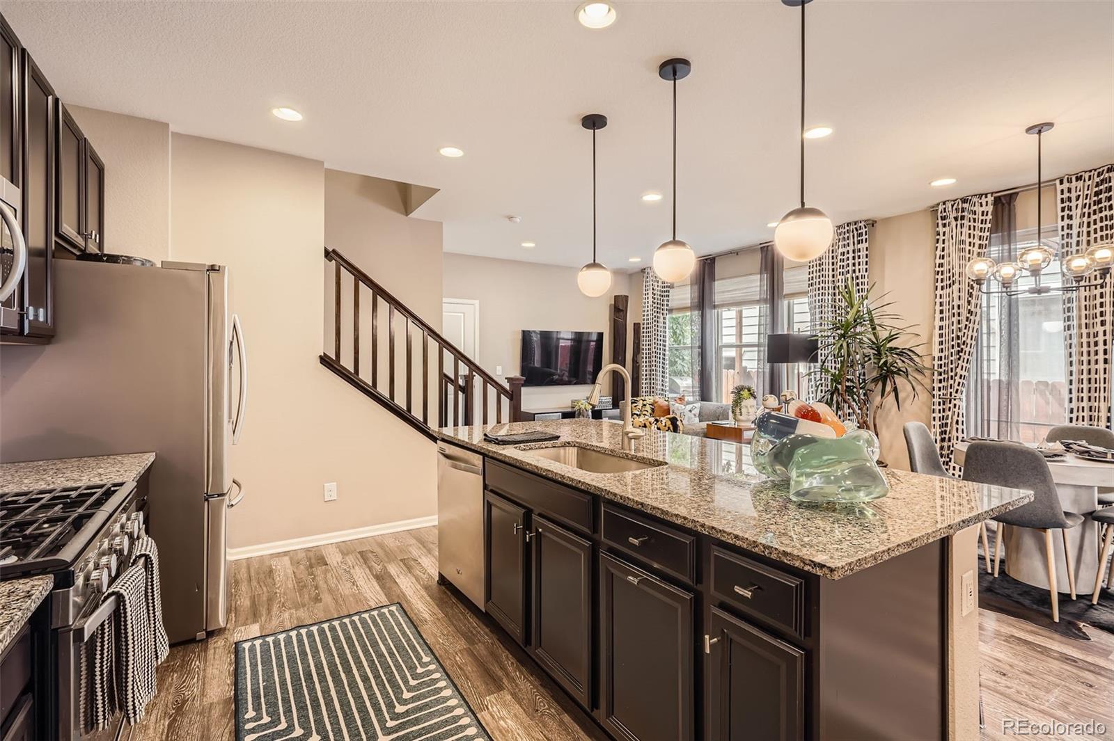MLS Image #9 for 1519 s dayton street,denver, Colorado