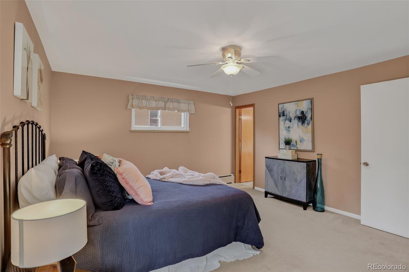 MLS Image #16 for 2920 s york street,denver, Colorado