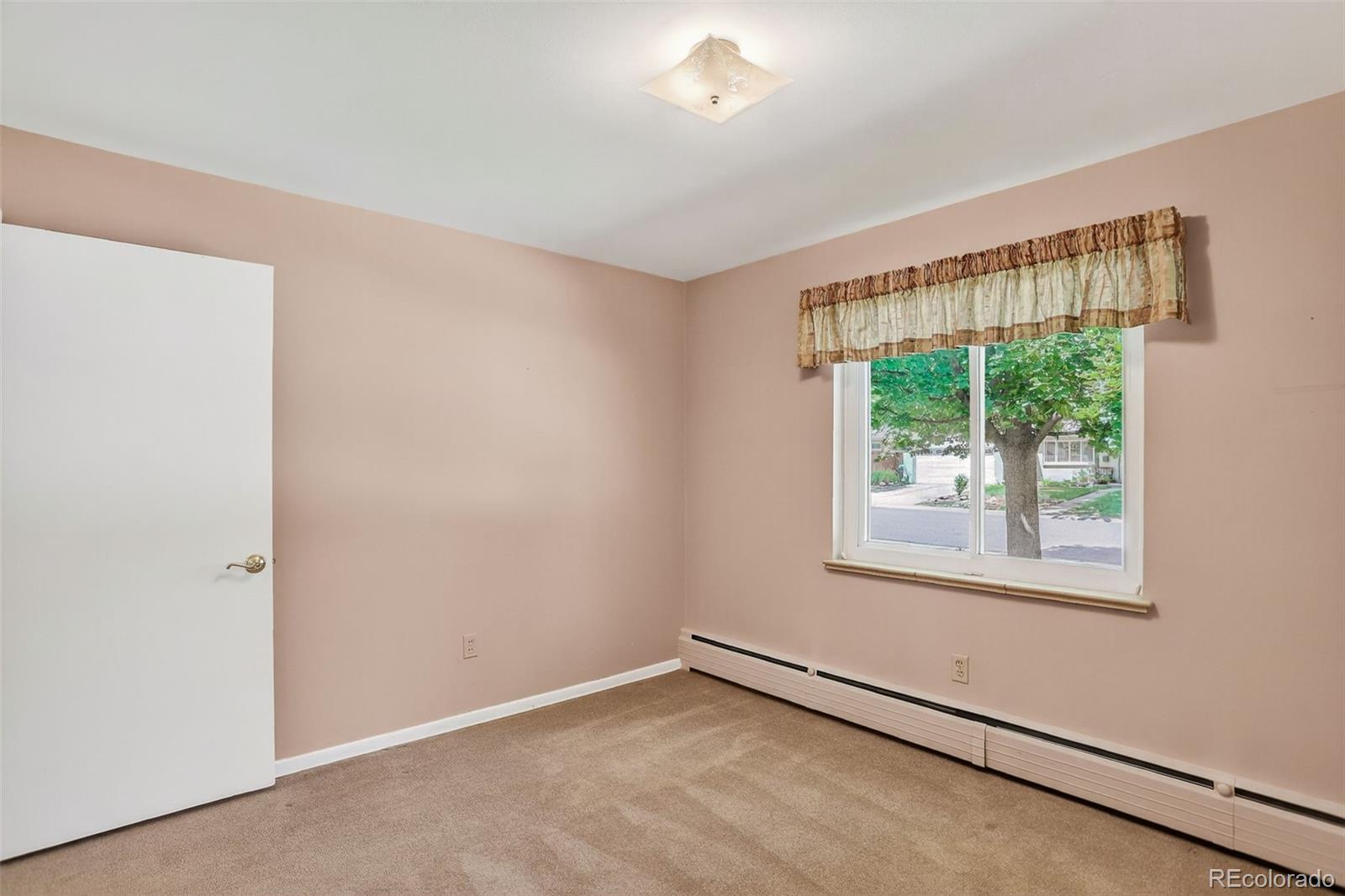 MLS Image #22 for 2920 s york street,denver, Colorado
